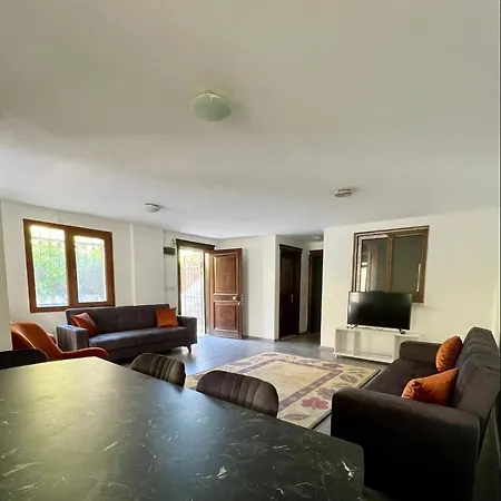 Daire Alaçatı Flat With New Furniture Çeşme